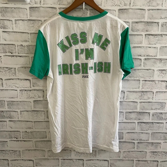 Women’s Victoria’s Secret PINK “KISS Me- I’m Irish-ish” Shamrock t-shirt Medium - Picture 1 of 5